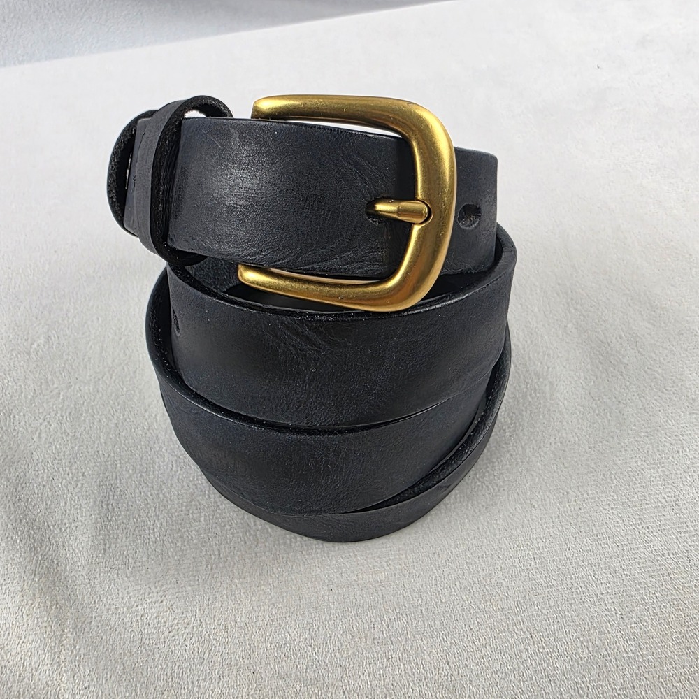 NWOT genuine leather black 1.25" mens belt with gold buckle size 42